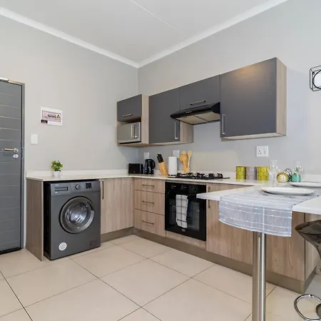 The Ace Apartment @50 On Lever Midrand Exterior foto