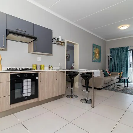 The Ace Apartment @50 On Lever Midrand Exterior foto